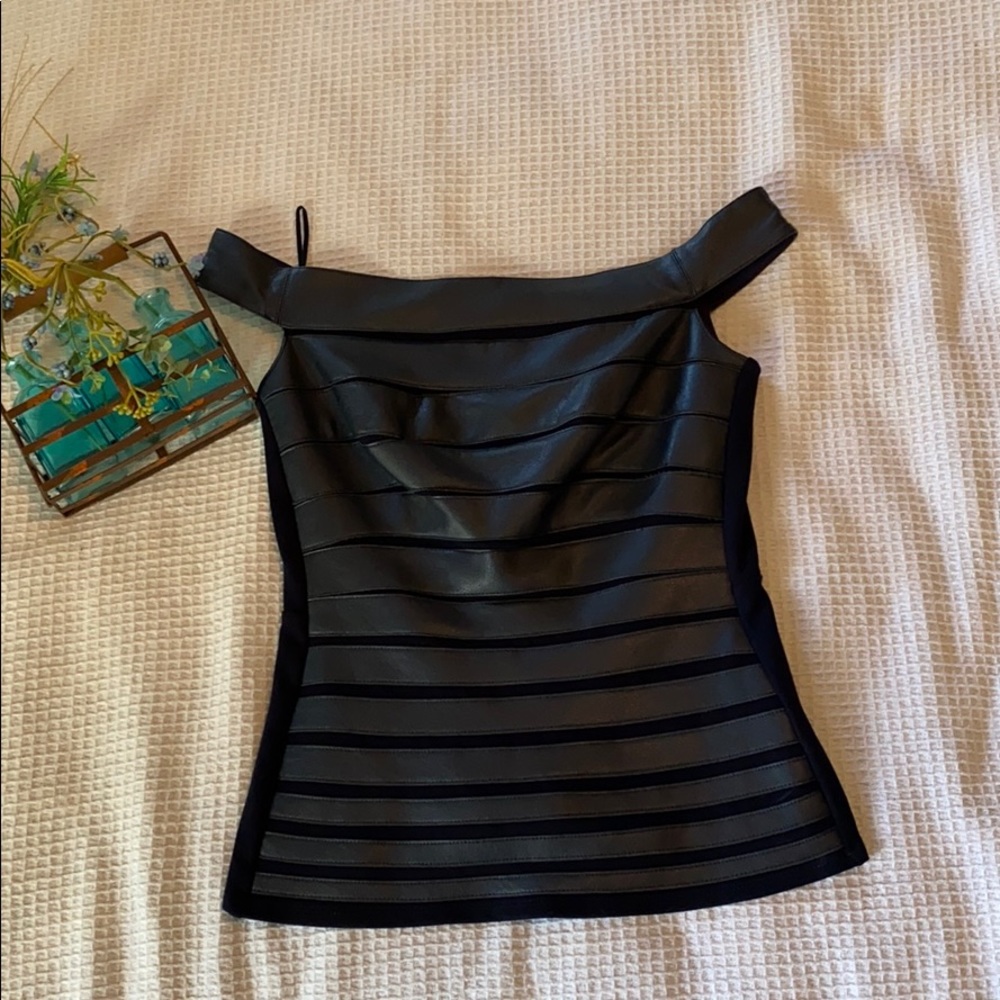 Bailey 44 Top